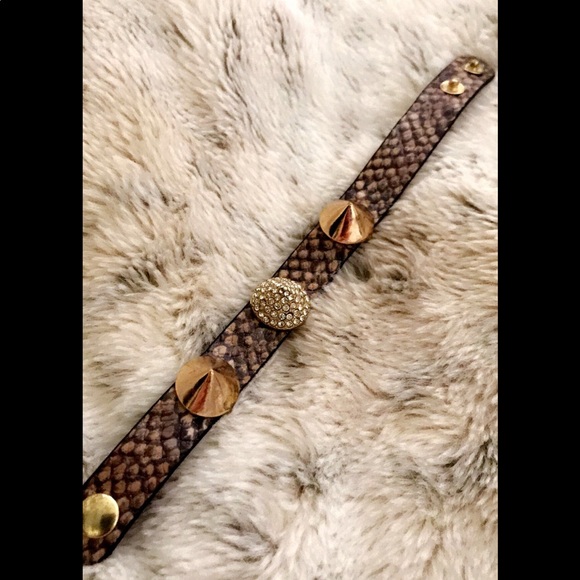 Bracelets $8 each - Picture 12 of 13